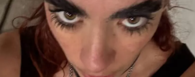 Négy éve nem borotválkozik Martina, már az arca is szőrös - Videók