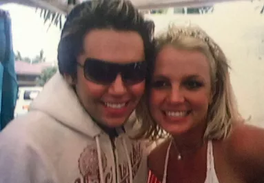 99 %-os az eredmény: Britney Spearsszé operáltatta magát ez a srác