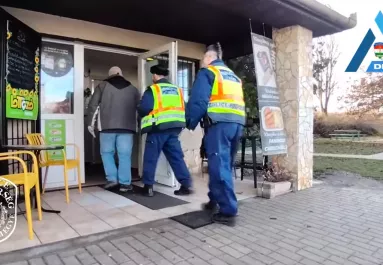 Belenéztek Noémi táskájába a zsaruk Kartalon: 3 férfi és egy M3-as melletti büfé is megszívta