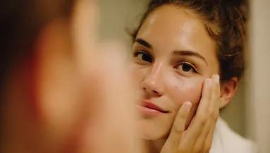 Az arcod elárul: 3 jel, hogy túl sok alkoholt vagy cukrot fogyasztasz