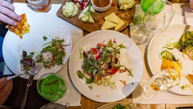 Megdöbbent a férfi, amikor meglátta, mennyit kér tőle a pincér