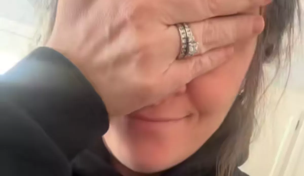 Meglátta az anya, hogyan rajzolta le őt a 4 éves fia az oviban, és elsüllyedt szégyenében