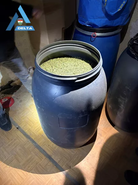 Békéscsaba, drog, hordó, szatyor, rendőrség, 