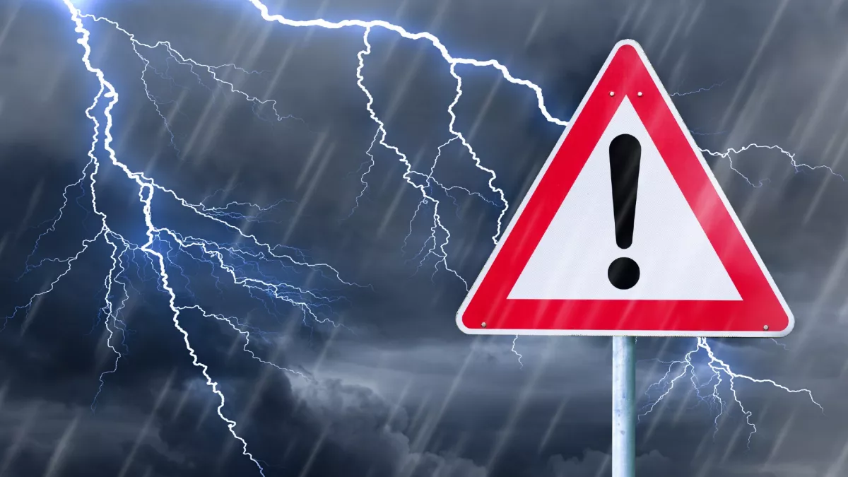 Jönnek a zivatarok: 10 vármegye érintett, jég is hullhat