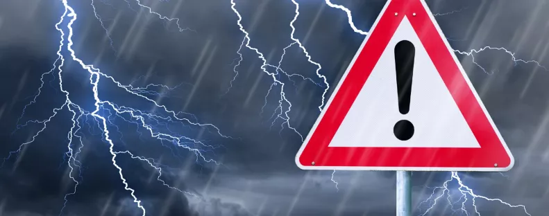 Jönnek a zivatarok: 10 vármegye érintett, jég is hullhat