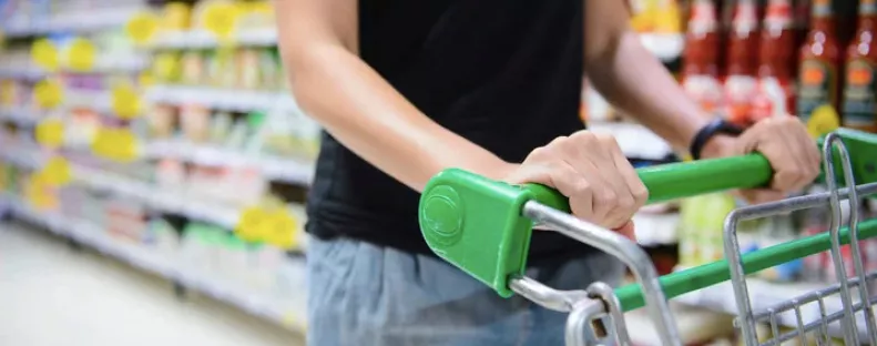 Vásárolni megy az anya: amit hazavisz, megdöbbenti a lányát