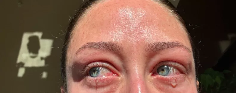 Meglátta a nő, mit írt az elhunyt apja róla a barátnőjének és eleredtek a könnyei