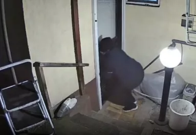 Benny Hillbe illő módon vallott többször is kudarcot Tímea: letartóztatták