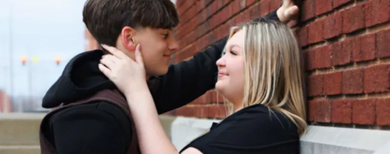 12 éves barátjának szült babát a 15 éves Izabella: friss hírek a vitatott ügyben