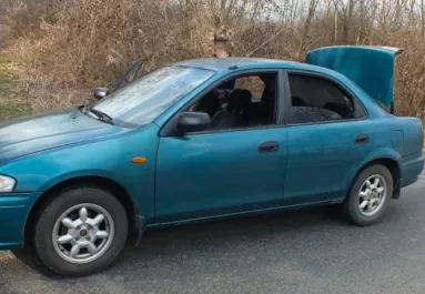 15 éves ikerlányaival állították meg a sóshartyáni apát: amit a kocsiban találtak, azért előzetesbe is került