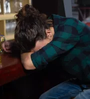 Sokat ivott Nőnapon a hőgyészi férfi: mivel a feleségének semmit nem vett, végzetes döntést hozott