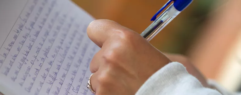 Olvashatatlan a kézírásod? Ezt a 3 dolgot árulja el rólad a pszichológia szerint