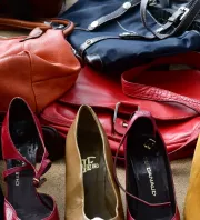 Táskát vett a turkálóban a nő: sokkolta, mit talált benne otthon