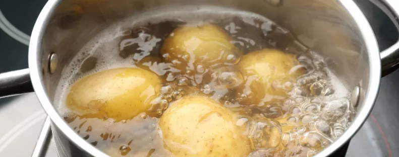 Rekordidő alatt hámozod meg a krumplikat a jégtrükkel