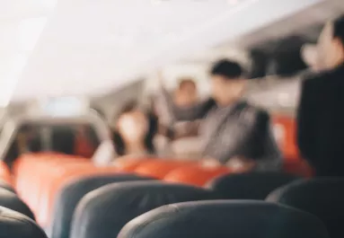 Dráma a levegőben: halott nő miatt bűzlött a repülő utastere