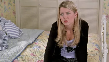 A haja lenőtt, csont és bőr: aggasztó képek jöttek az Amerikai pite sztárjáról