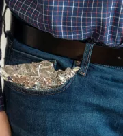 Zseniális trükk: ezért legyen mostantól mindig a zsebedben alufólia