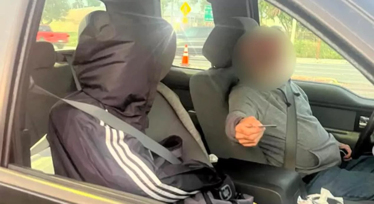 Álutas a gyorsítósávban: bizarr trükköt leplezett le a rendőrség