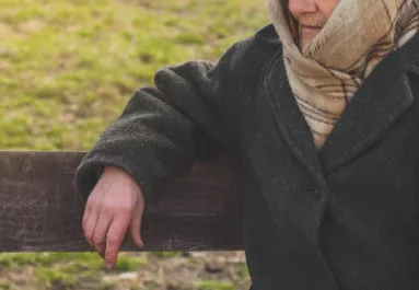 Egy 90 éves nénitől akart szekrényt venni a 15 éves srác: amit ezután tett, borzalmas