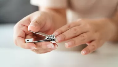 Folyton használod, mégsem tudod: Íme a körömcsipesz meglepő funkciója