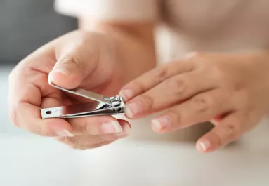 Folyton használod, mégsem tudod: Íme a körömcsipesz meglepő funkciója