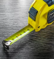 Meg fogsz lepődni: erre való valójában a mérőszalag végén lévő lyuk