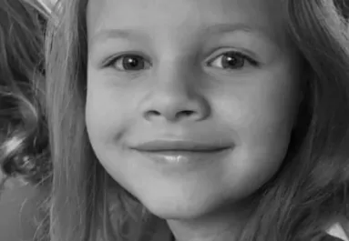 Felkavaró felvétel: Egy 110 kilós futár ölhette meg a 7 éves kislányt