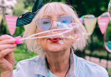 Egy egyetemi tanulmány szerint: Ettől az életkoról számítunk „öregnek”