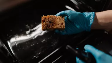 Felejtsd el a zsíroldót: ez a gyümölcs csodát tesz a sütőddel