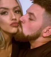 Két fejjel magasabb a pasijánál Lizzy: sokan ekézik őket, de ez őt beindítja