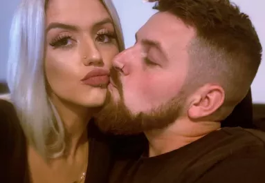 Két fejjel magasabb a pasijánál Lizzy: sokan ekézik őket, de ez őt beindítja