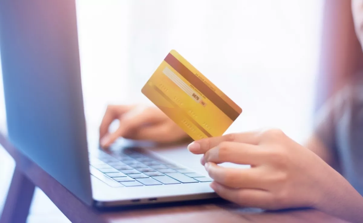 Veszélyes trükk terjed: ha ezt látod a számlatörténetedben, azonnal hívd a bankot 