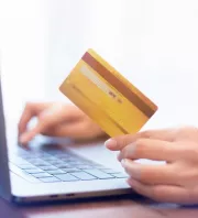 Veszélyes trükk terjed: ha ezt látod a számlatörténetedben, azonnal hívd a bankot 