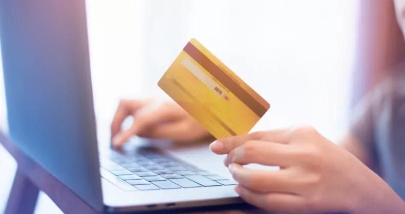 Veszélyes trükk terjed: ha ezt látod a számlatörténetedben, azonnal hívd a bankot 