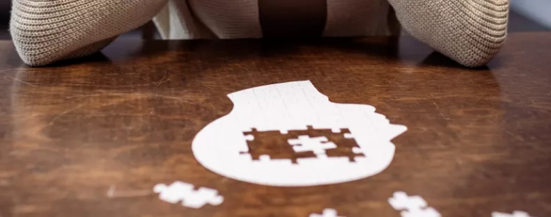 A neurológus figyelmeztet: ez az apró tünet már a demencia korai jele lehet