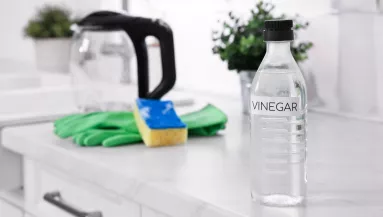 Ezt a 3 dolgot soha ne tisztítsd ecettel: többet árthatsz vele, mint gondolnád