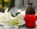 Ezért viszünk valójában gyertyát a temetőbe halottak napján: sokan nem ismerik a szokás eredetét Ezért viszünk valójában gyertyát a temetőbe halottak napján: sokan nem ismerik a szokás eredetét
