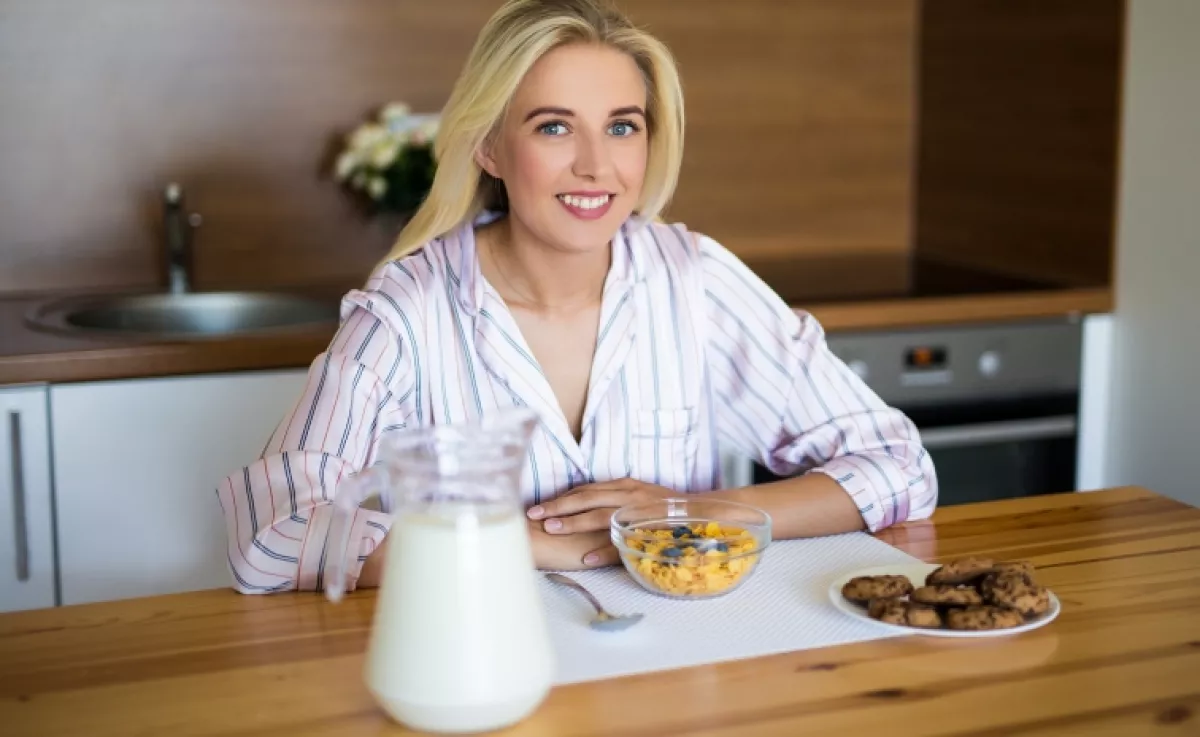 Ez a reggeli étel csendben tönkreteszi a bélrendszert, pedig egészségesnek hisszük