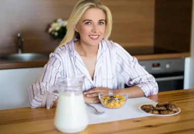 Ez a reggeli étel csendben tönkreteszi a bélrendszert, pedig egészségesnek hisszük