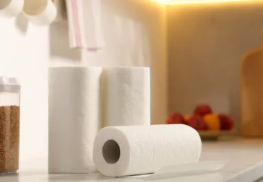 Ezt a 3 dolgot tilos papírtörlővel takarítani: apró karcokat hagyhatsz rajtuk