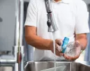 Soha ne csináld ezt: ezért törik el mindig a pohár mosogatás közben