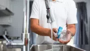 Soha ne csináld ezt: ezért törik el mindig a pohár mosogatás közben