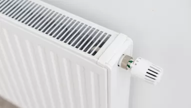 Nem a ruhákról van szó: ha ezt teszed a radiátor mellé, kigyulladhat a lakásod