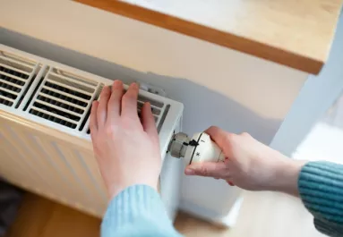 Soha ne zárd el teljesen a radiátort, még akkor sem, ha nagyon meleg van a lakásban: ez az oka