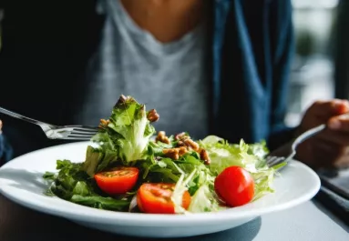 Nem a saláta a legjobb fogyókúrás étel: ez teszi igazán lapossá a hasad