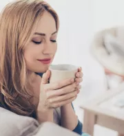 Tedd ezt a teádba, és azonnal csökkenni fog az édesség utáni vágy