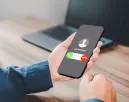 Új csalási módszer épít a hangodra: ha váratlanul ezt kérdezi egy idegen telefonon, azonnal nyomd ki az illetőt Új csalási módszer épít a hangodra: ha váratlanul ezt kérdezi egy idegen telefonon, azonnal nyomd ki az illetőt