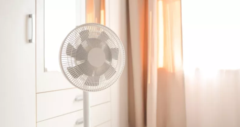 Nagyon veszélyes: ezért ne hagyd soha egész éjjel bekapcsolva a ventilátort