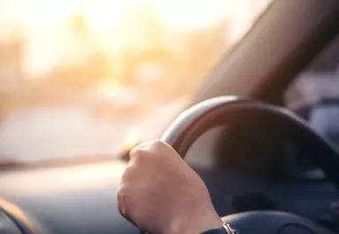 Ha ezt érzed vezetés közben, azonnal állj félre az autóval: komoly bajra utalhat