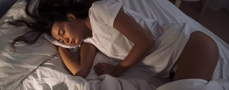 Ha flamingó pózban alszol, erről mindenképp tudnod kell